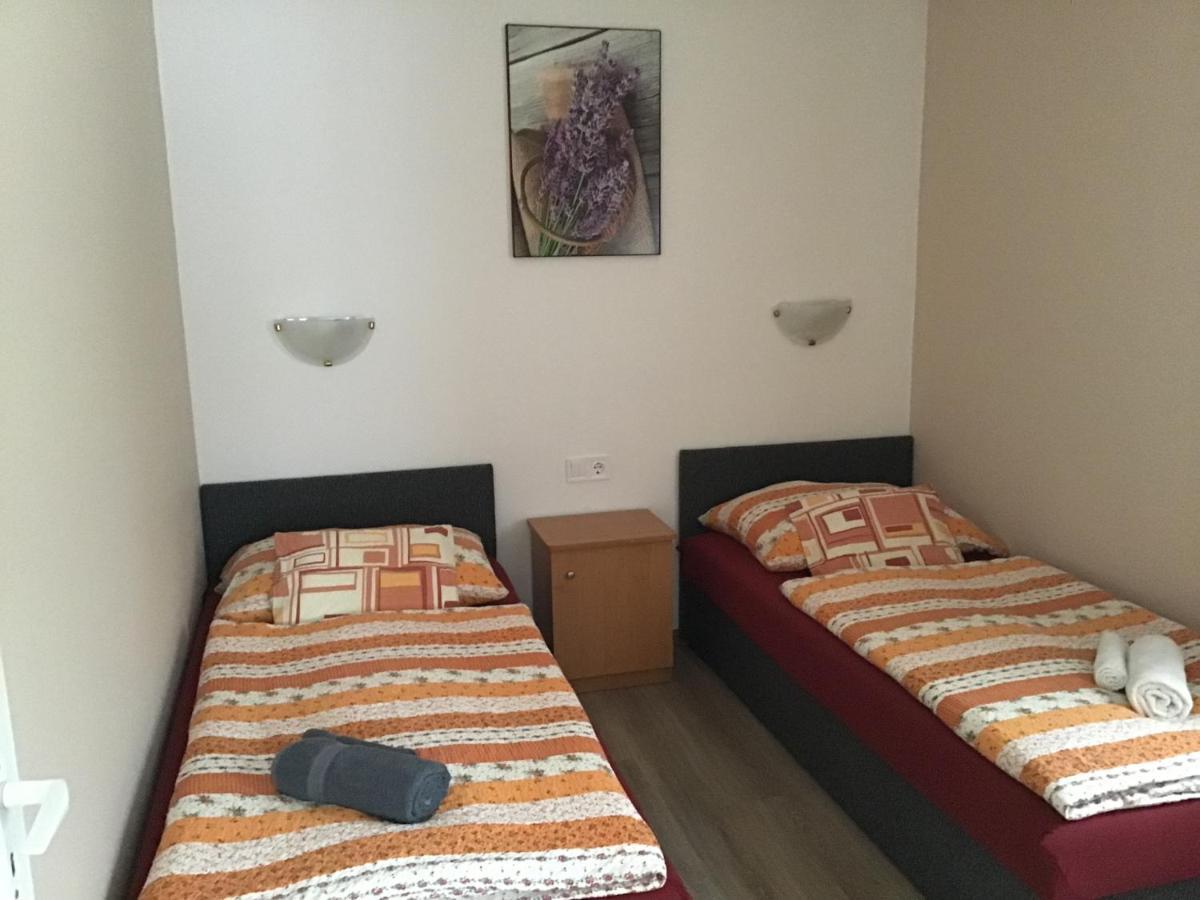 Dravecz Apartman Balatonlelle Exterior photo
