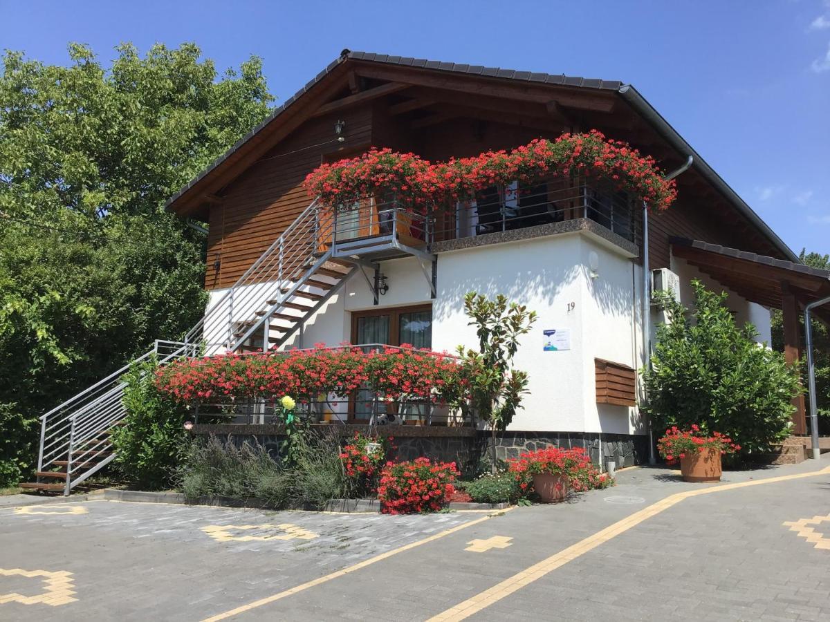 Dravecz Apartman Balatonlelle Exterior photo